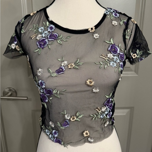 Urban Outfitters Mesh See-Through Floral Top - Picture 3 of 8